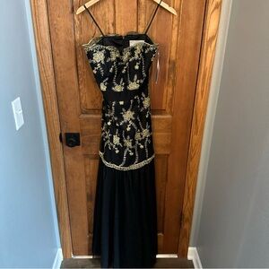 Pearl Georgina Chapman of Marchesa Dress Size 10 Formal Black Gold Gown *Read*